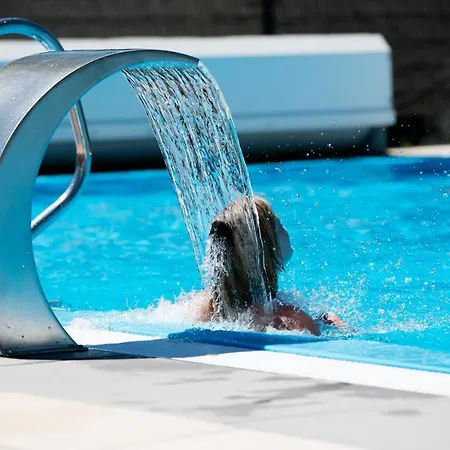 Am Hohenbusch * Burg Reuland